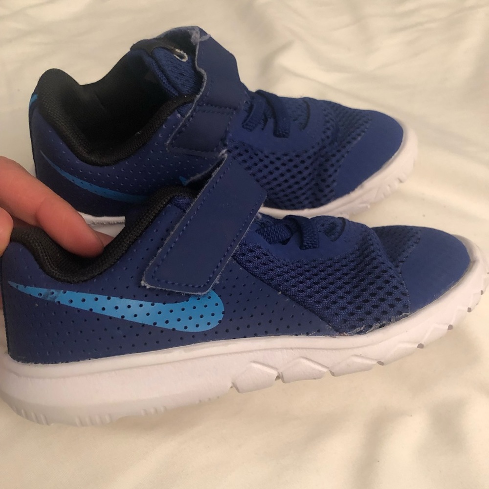 Nike Toddler Flex Experience RN 5 Sneaker